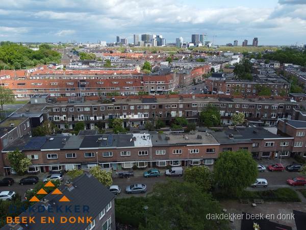 Luchtfoto van daken in woonwijk Beek en Donk Luchtfoto van daken in woonwijk Beek en Donk